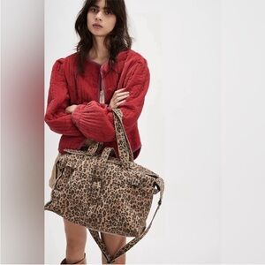 NWOT- 1 LEFT- FREE PEOPLE -WILD THING LEATHER TOTE IN BEIGE COMBO